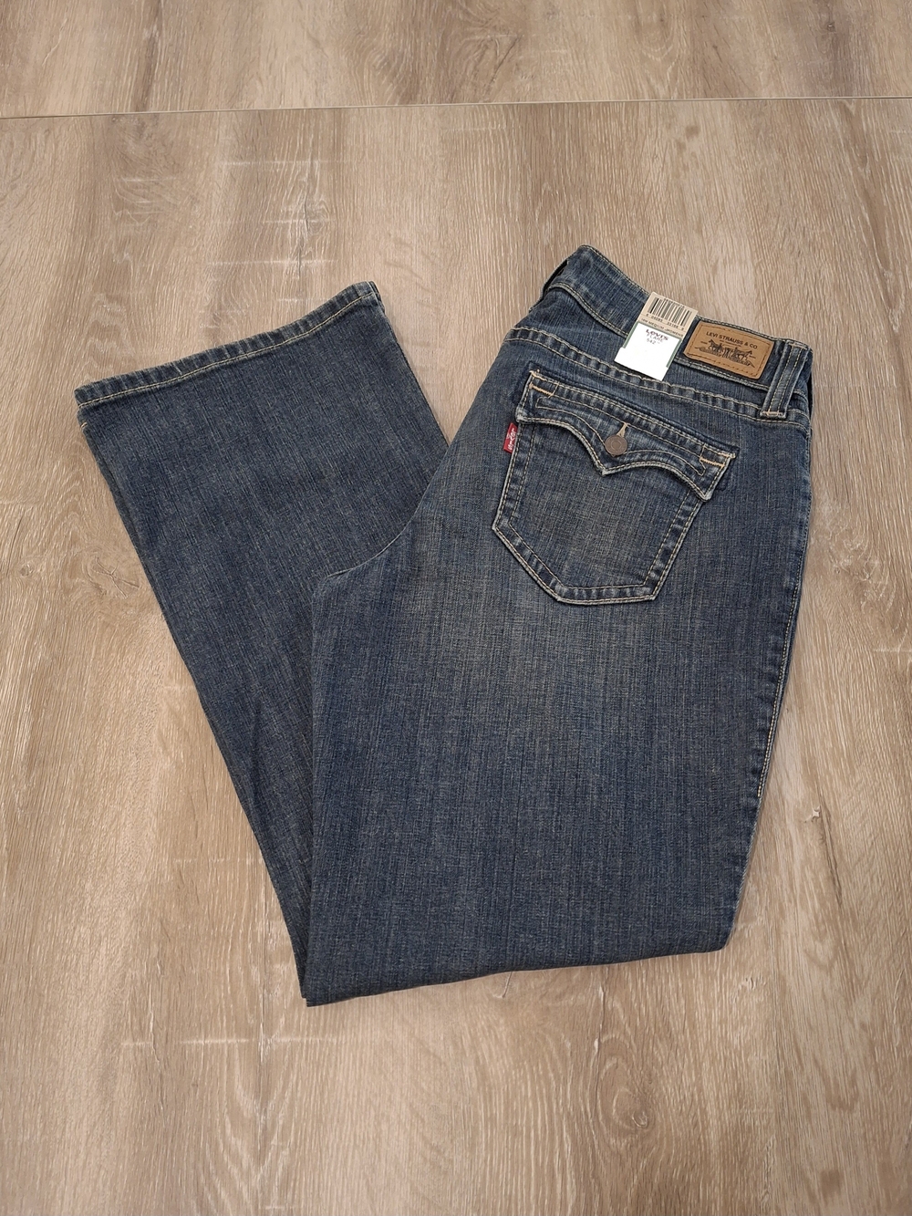 Levi's 542 Flare Jeans Women's 16W Medium Indigo NWT *735*